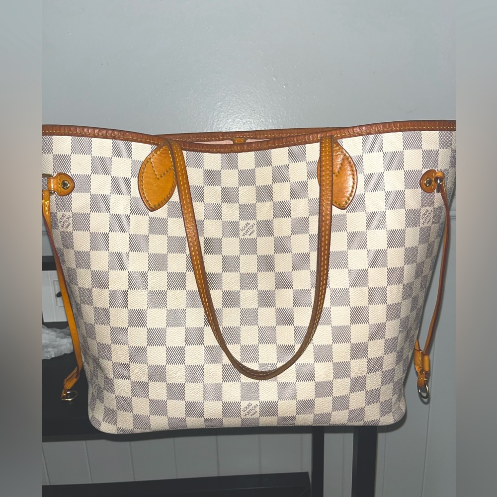 Authentic Louis Vuitton Neverfull MM Bag